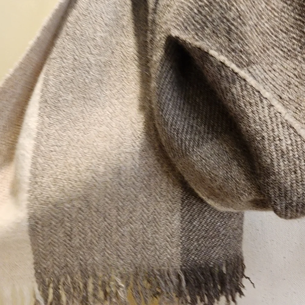 Pool Trend Made In Italy 100% wool Fringe Unisex scarf